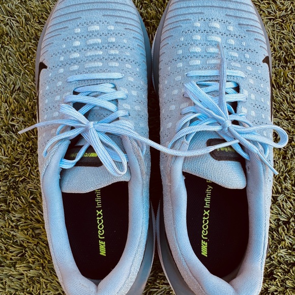 Nike React Infinity Run 4 Running Shoes – Men’s US 9.5 – Light Grey - Picture 6 of 7